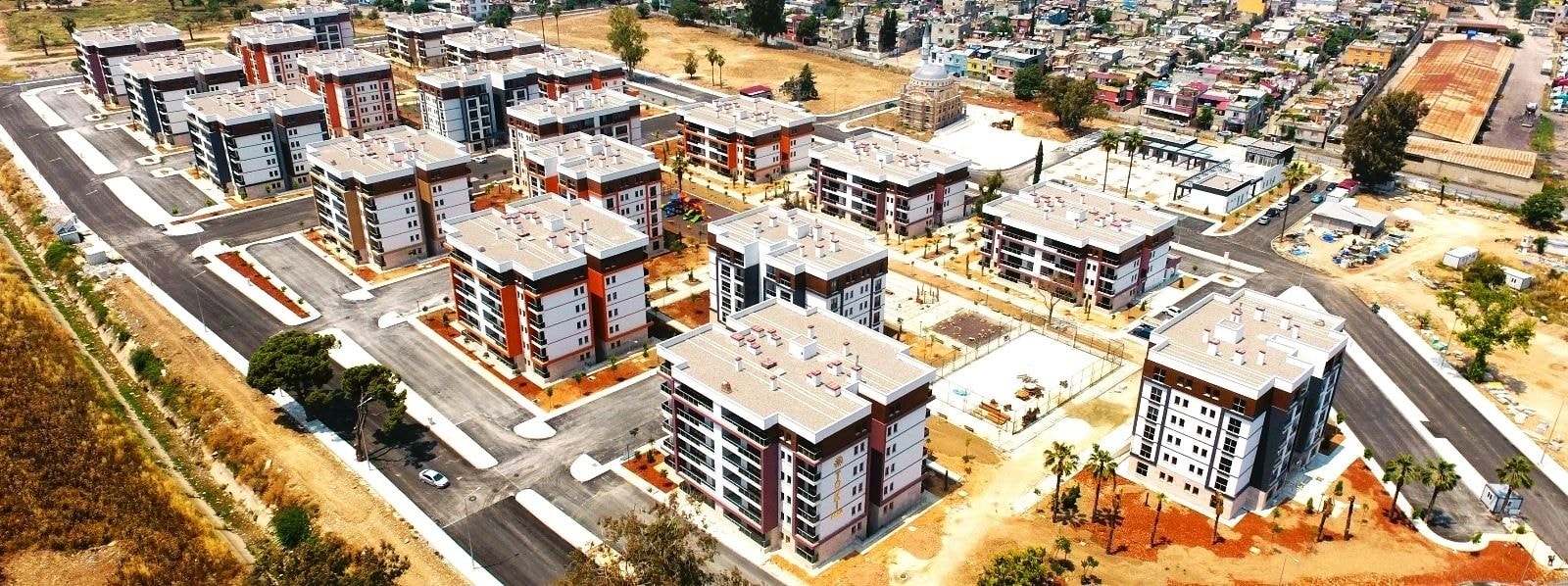 Mersin İli, Akdeniz İlçesi, Çay Mahallesi Kentsel Dönüşüm ve Gelişim Projesi 1. Etap 416 Adet Konut, 1 Adet Ticaret Merkezi, 36 Adet Dükkan, 1 Adet Camii İnşaatları ile Altyapı ve Çevre Düzenlemesi Yapımı İşi